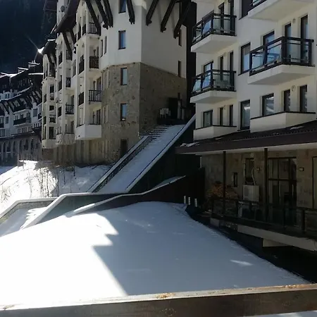 Aparthotel Ski-to-door Access *